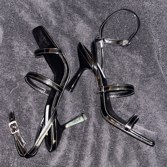 Steve Madden Shiny Black Strappy Heels - Picture 4 of 7